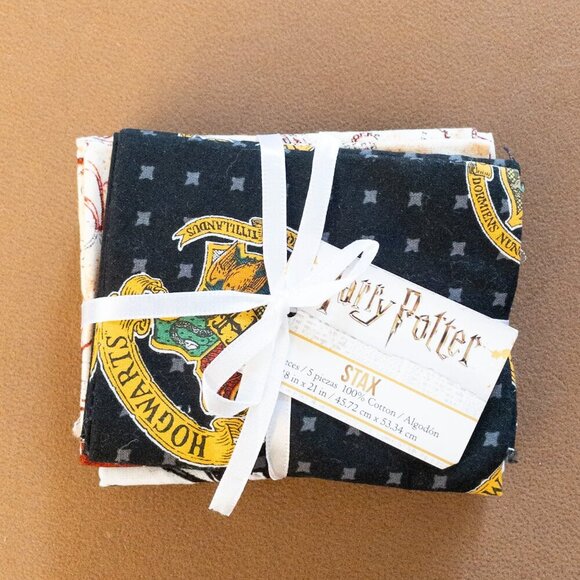 Harry Potter Fabric Bundle 5pc Stax 100% Cotton Quilting Craft Sewing Lot - Picture 1 of 2